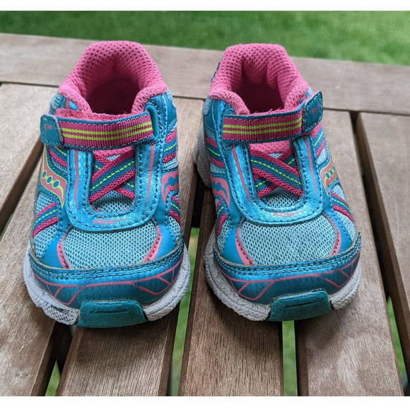 Saucony Sneaker Girls' Baby Ride Shoe (Toddler/Little Kid) * size 5 * blue - Picture 2 of 9